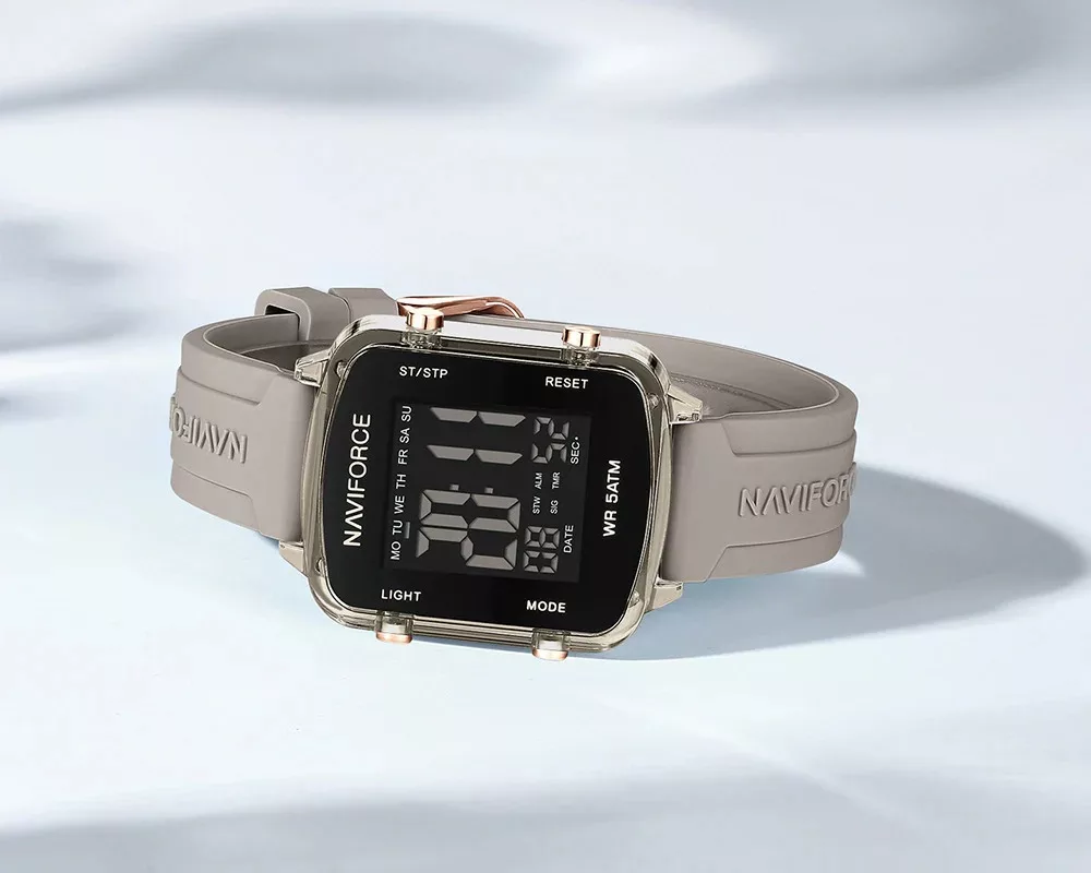 NF7120-watchmodelExhibition_5_720x@2x