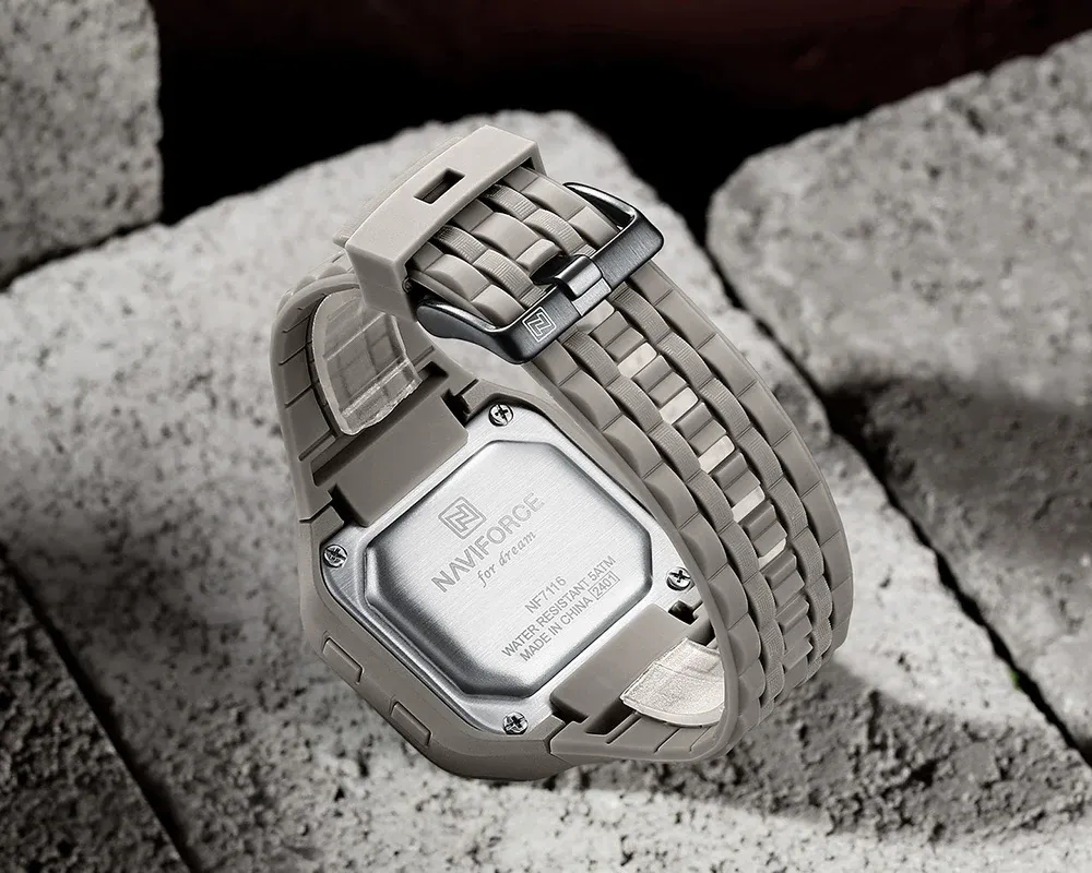 NF7116-watchmodelExhibition_7_720x@2x