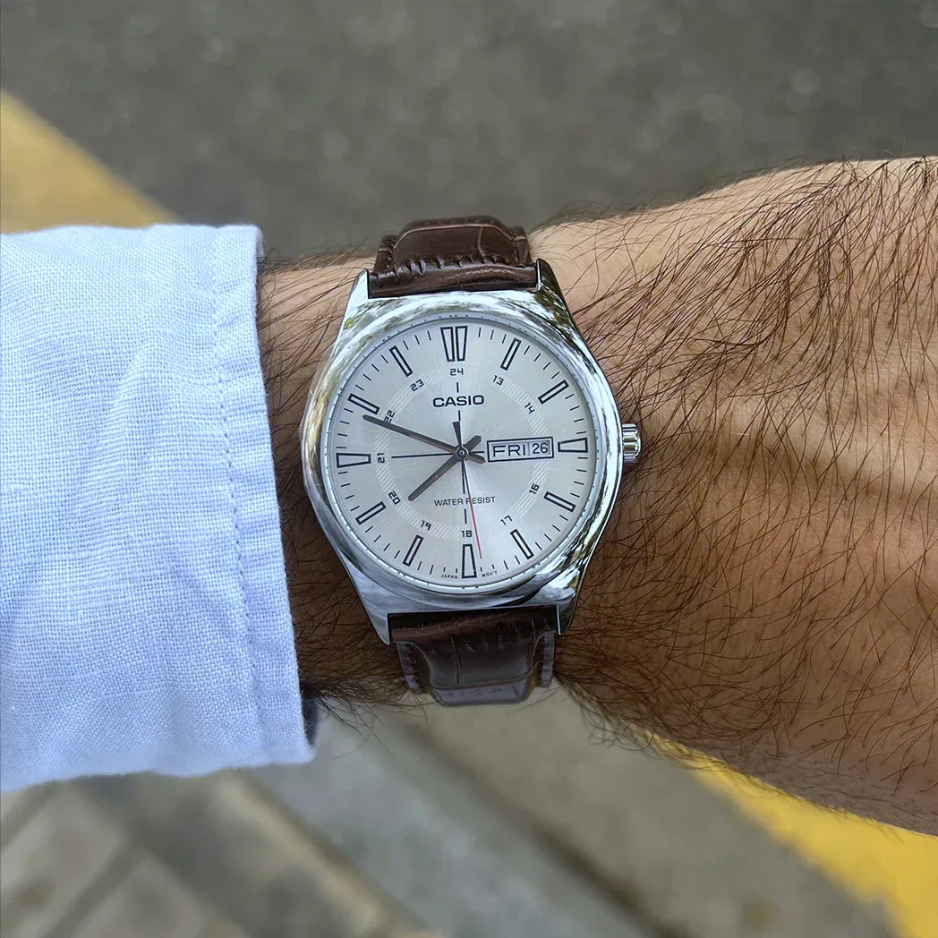 CasioMTP-V006L-7CUDFWatch_2_bcd21916-095d-43df-99f2-d89a1db89d00