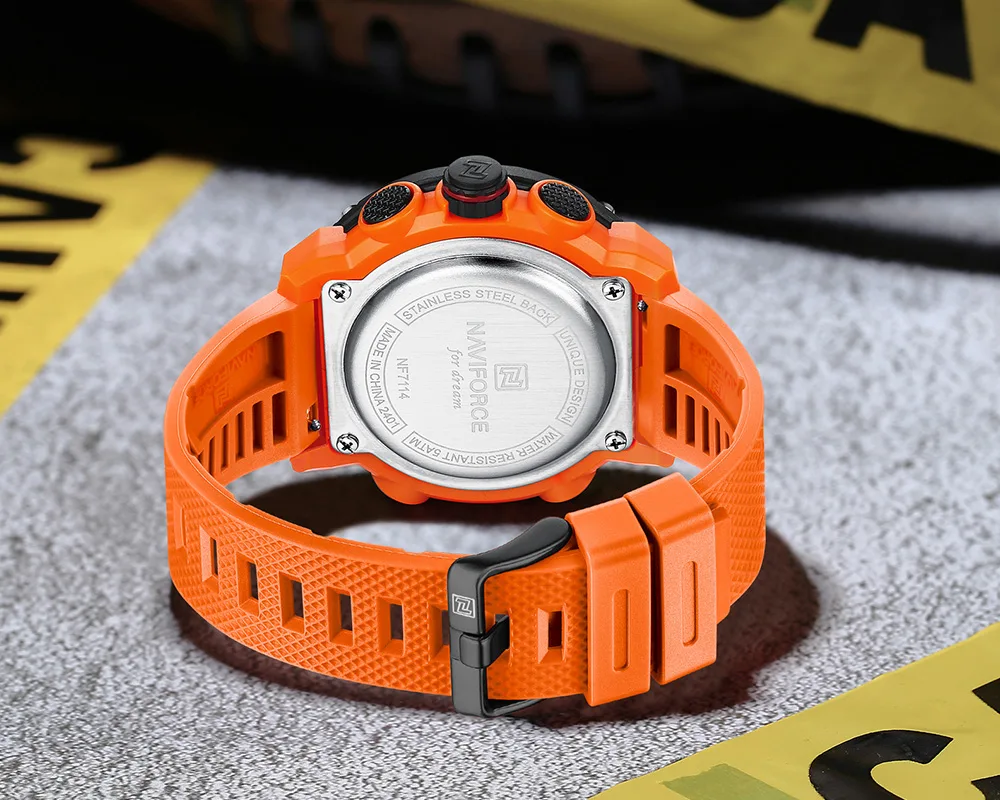 NF7114-watch-model-Exhibition-7