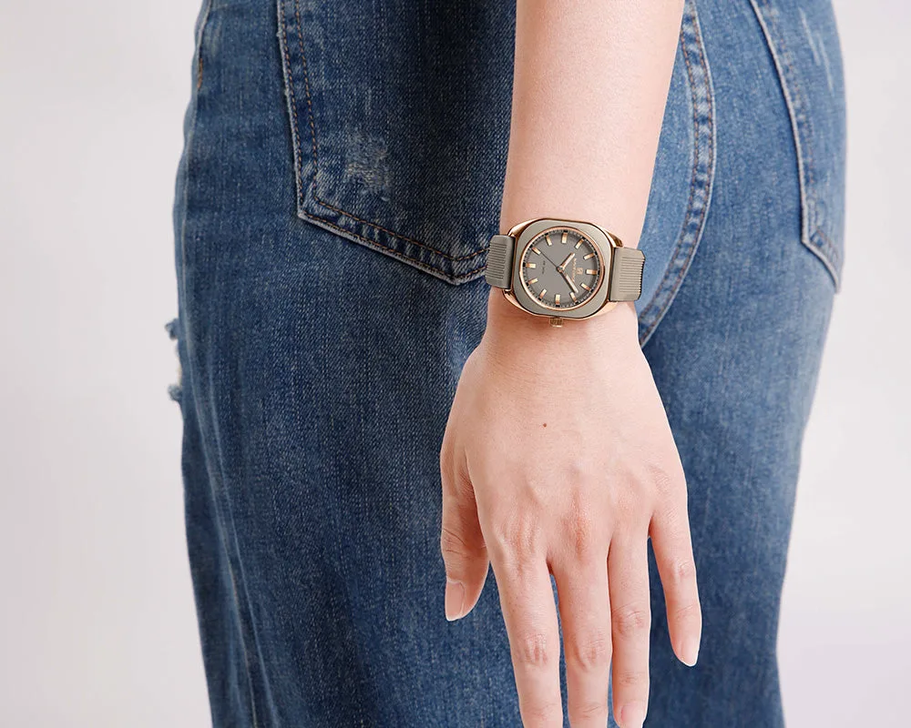 NF5061-watchmodelExhibition_1