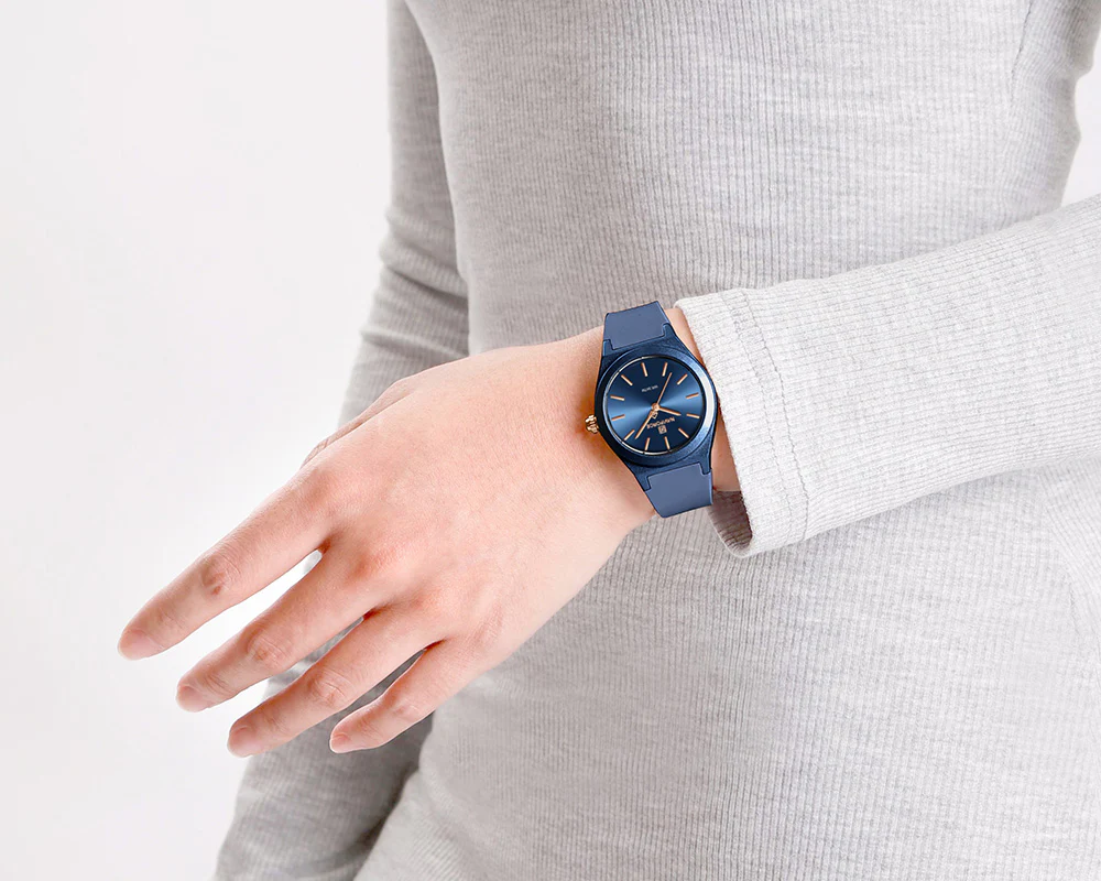 NF5056-watchmodelExhibition_3_720x@2x