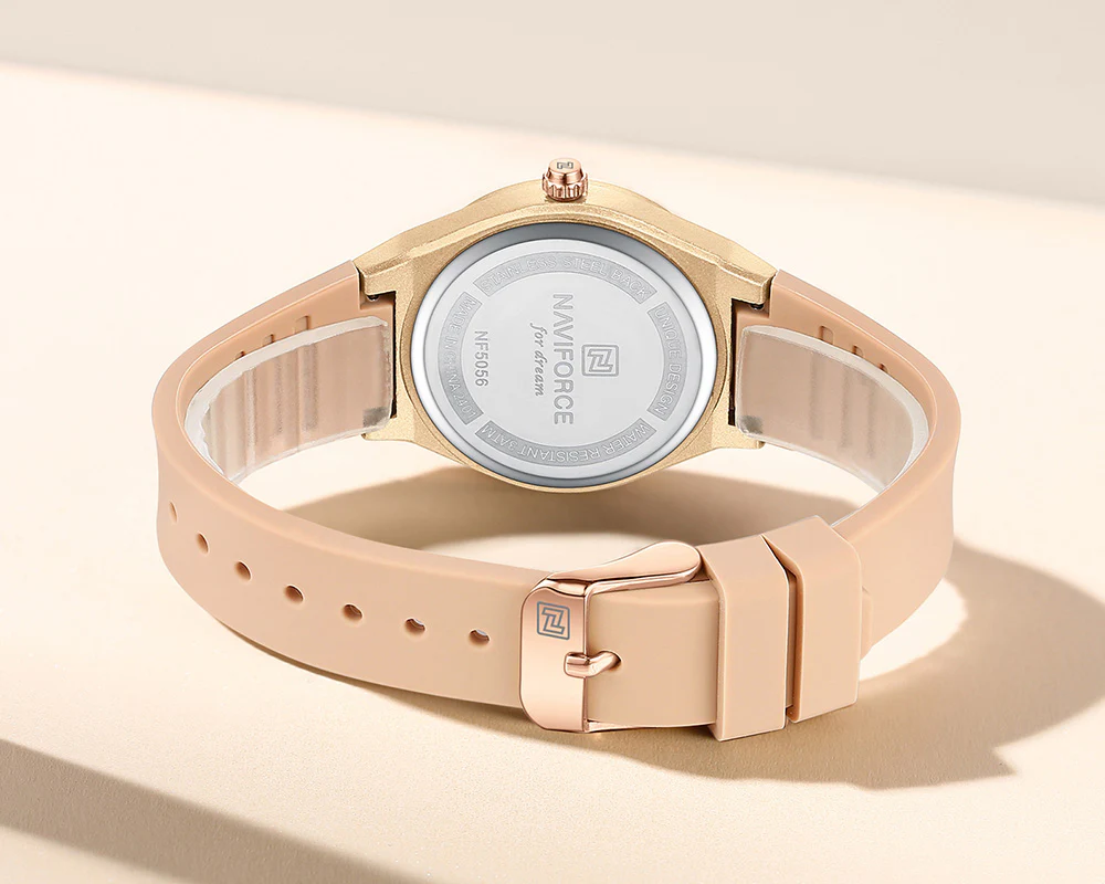 NF5056-watchmodelExhibition_7_720x@2x