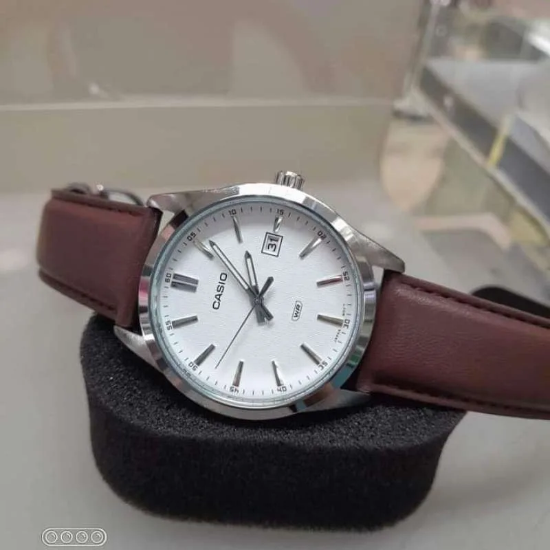 casio_casio_mtp-vd03l-5audf_jam_tangan_pria_analog_mtp-vd03l-5a_kulit_coklat_full03_c5xa3zqt